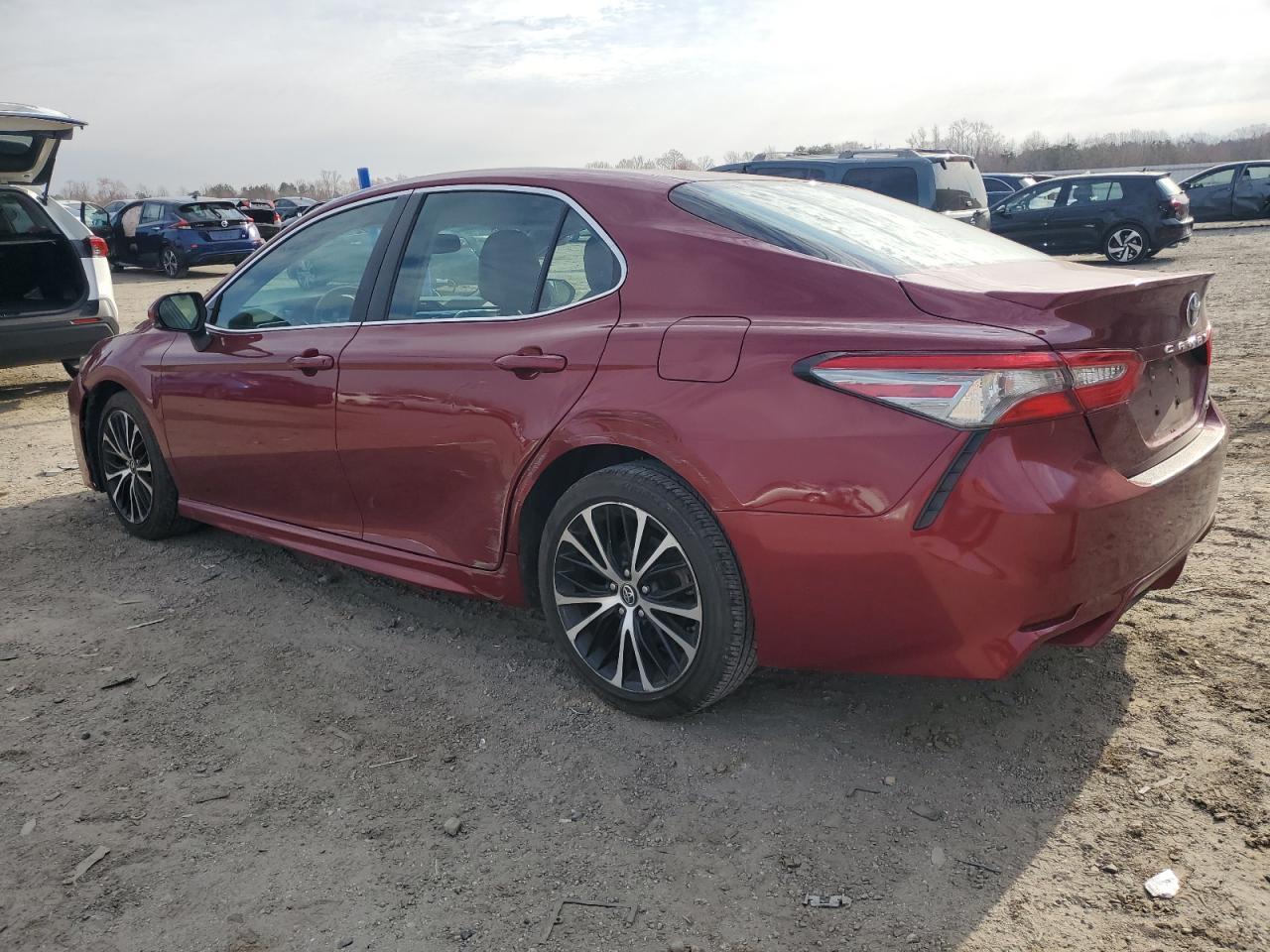 2018 TOYOTA CAMRY L - Фото 2