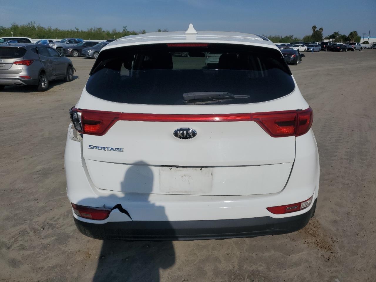 2017 KIA SPORTAGE L - Image 6