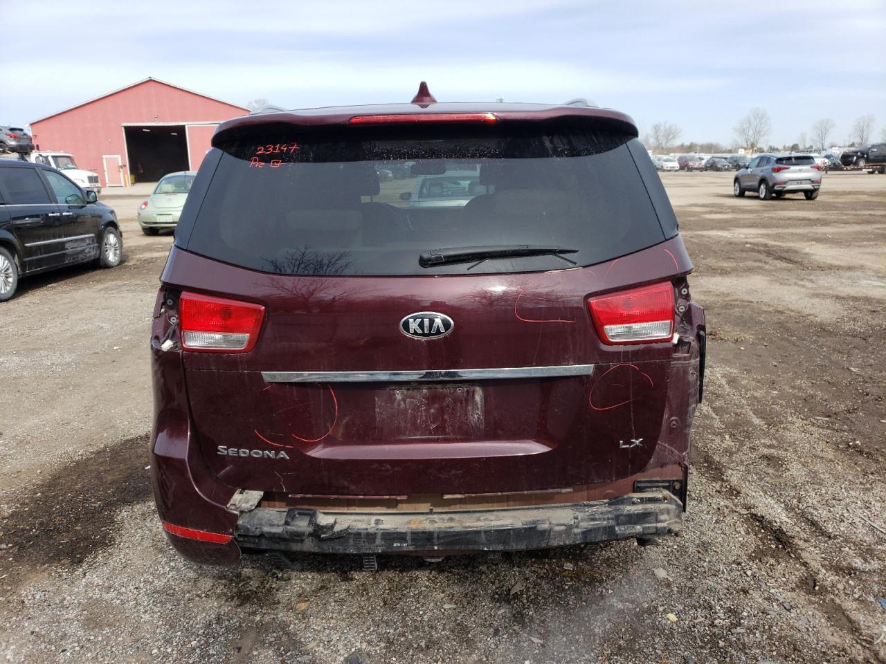2017 KIA SEDONA LX - Фото 6