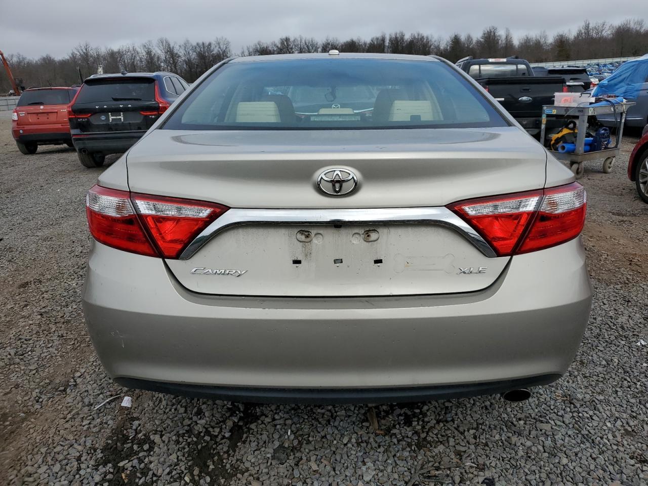 2015 TOYOTA CAMRY LE - Image 6