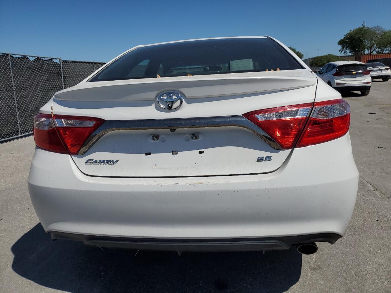 2017 TOYOTA CAMRY LE - Фото 6
