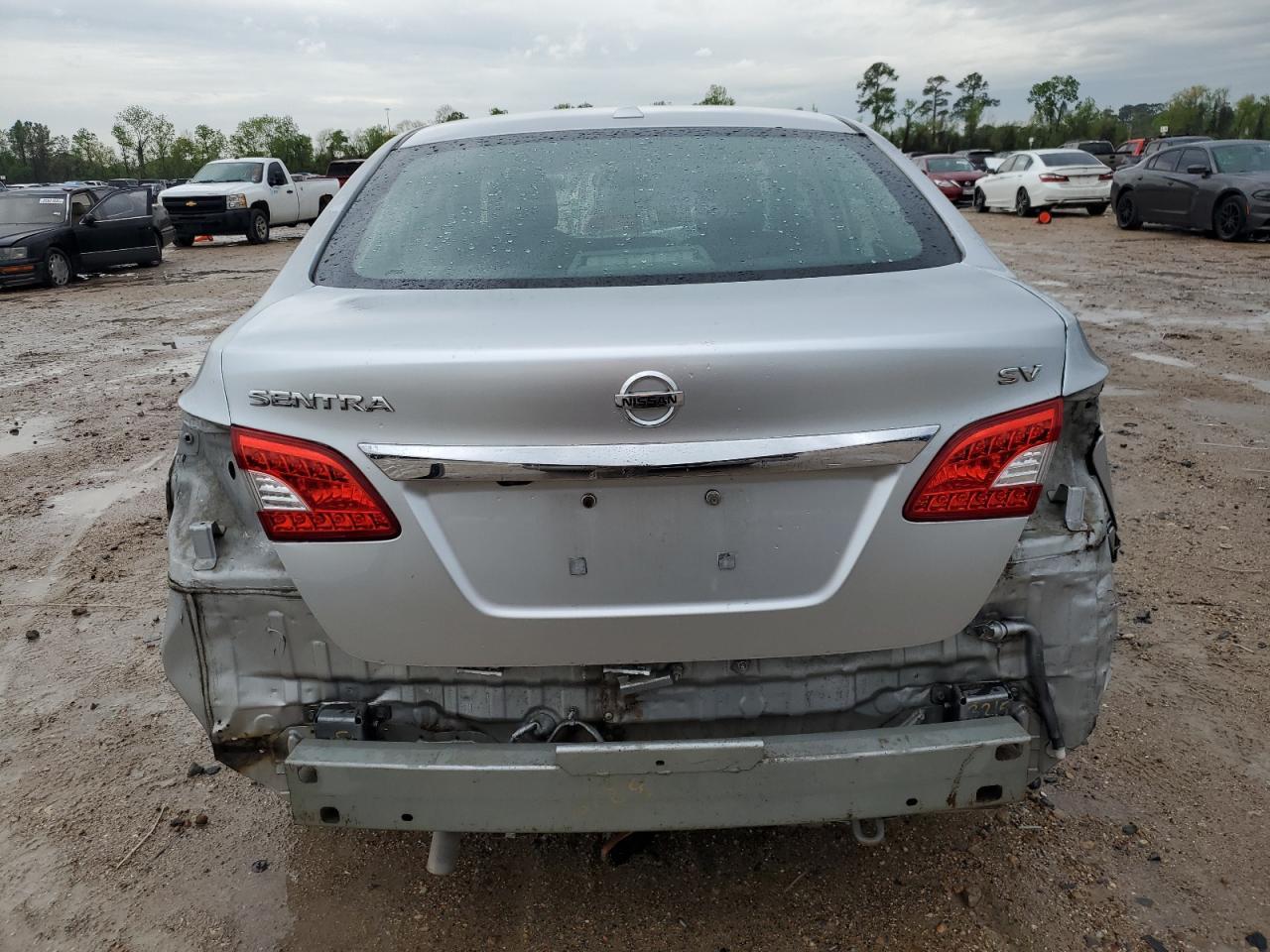 2017 NISSAN SENTRA S - Фото 6