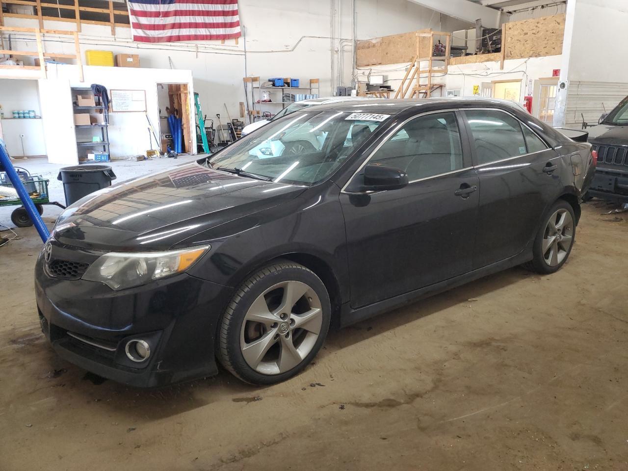 2014 TOYOTA CAMRY L