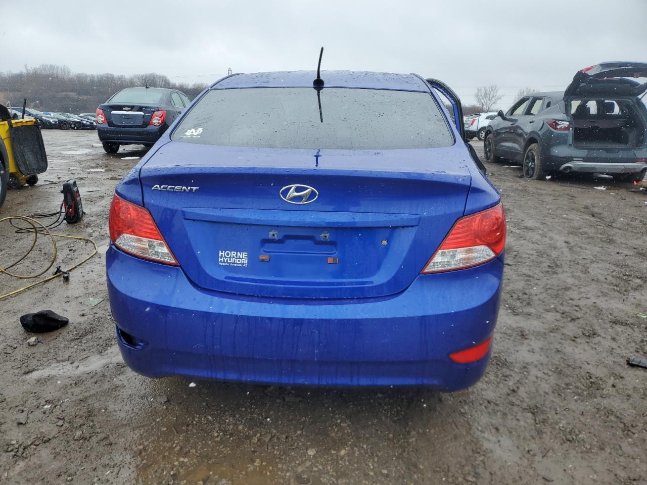 2012 HYUNDAI ACCENT GLS - Image 6
