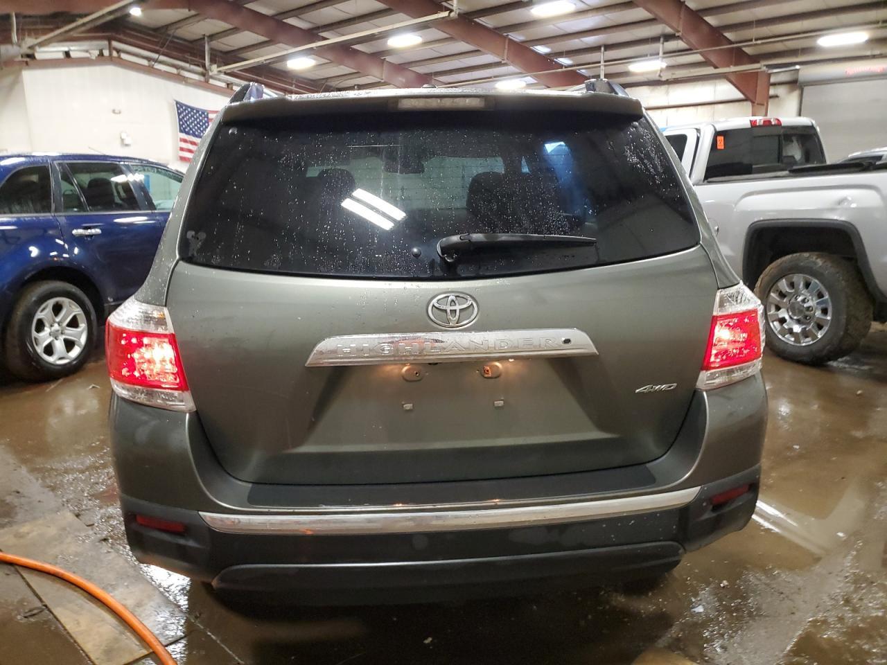 2011 TOYOTA HIGHLANDER - Фото 6