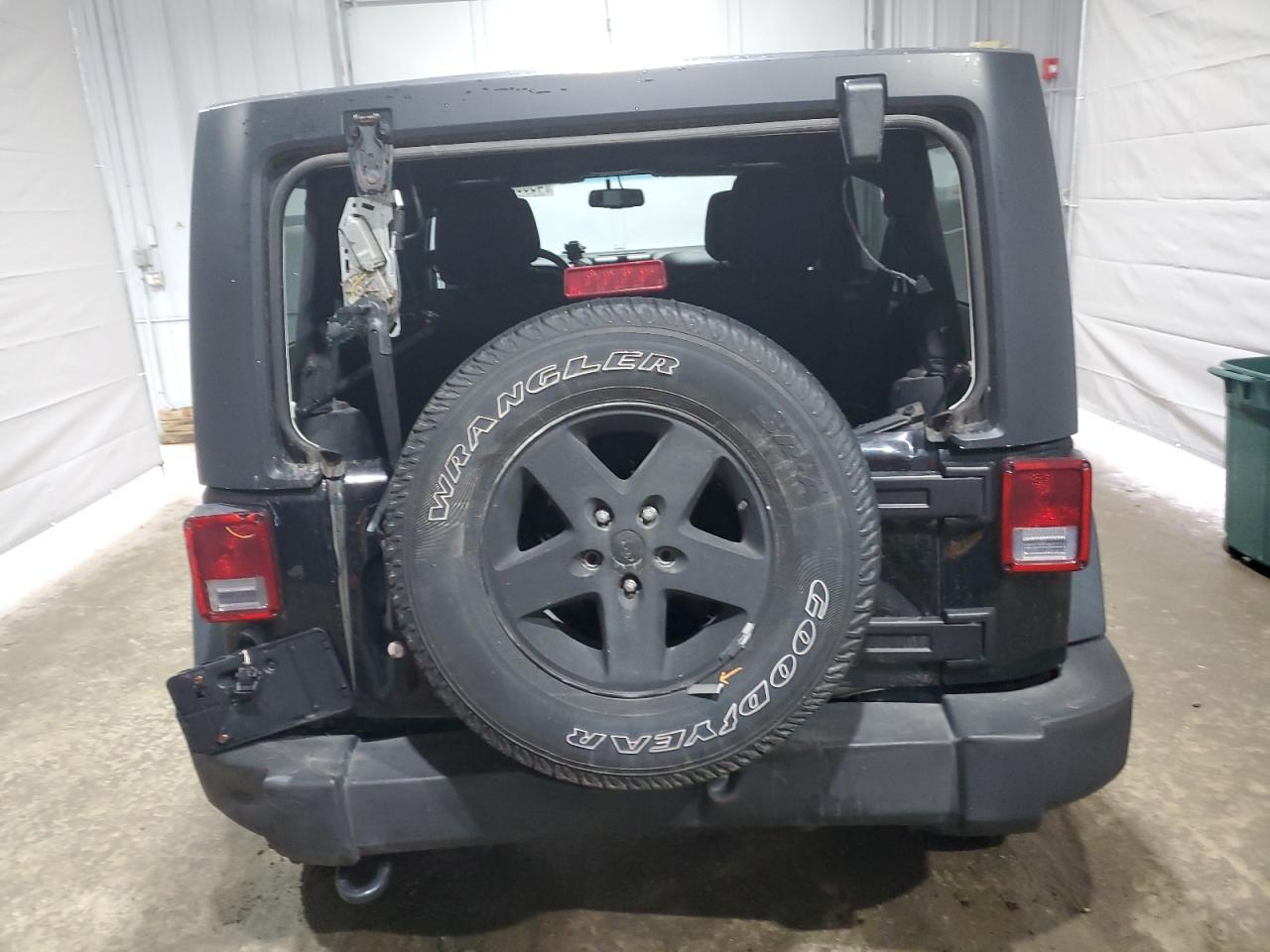 2015 JEEP WRANGLER U - Фото 6