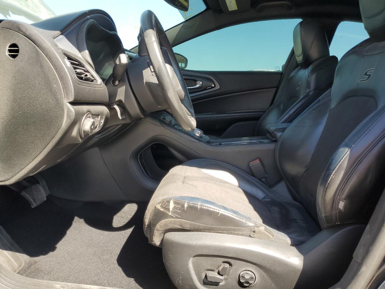 2015 CHRYSLER 200 S - Фото 7