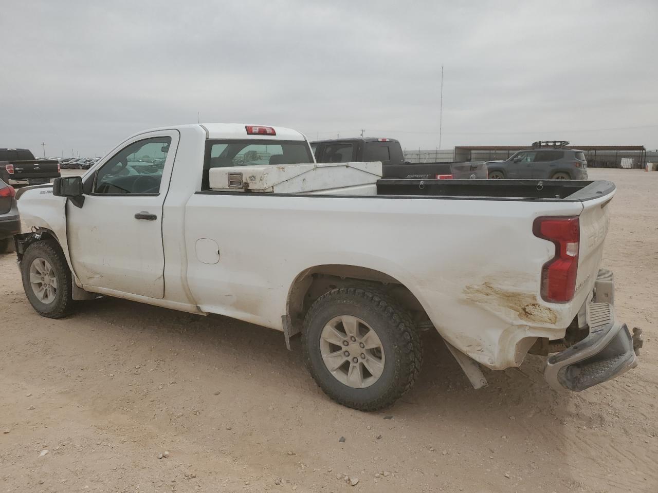 2021 CHEVROLET SILVERADO - Фото 2