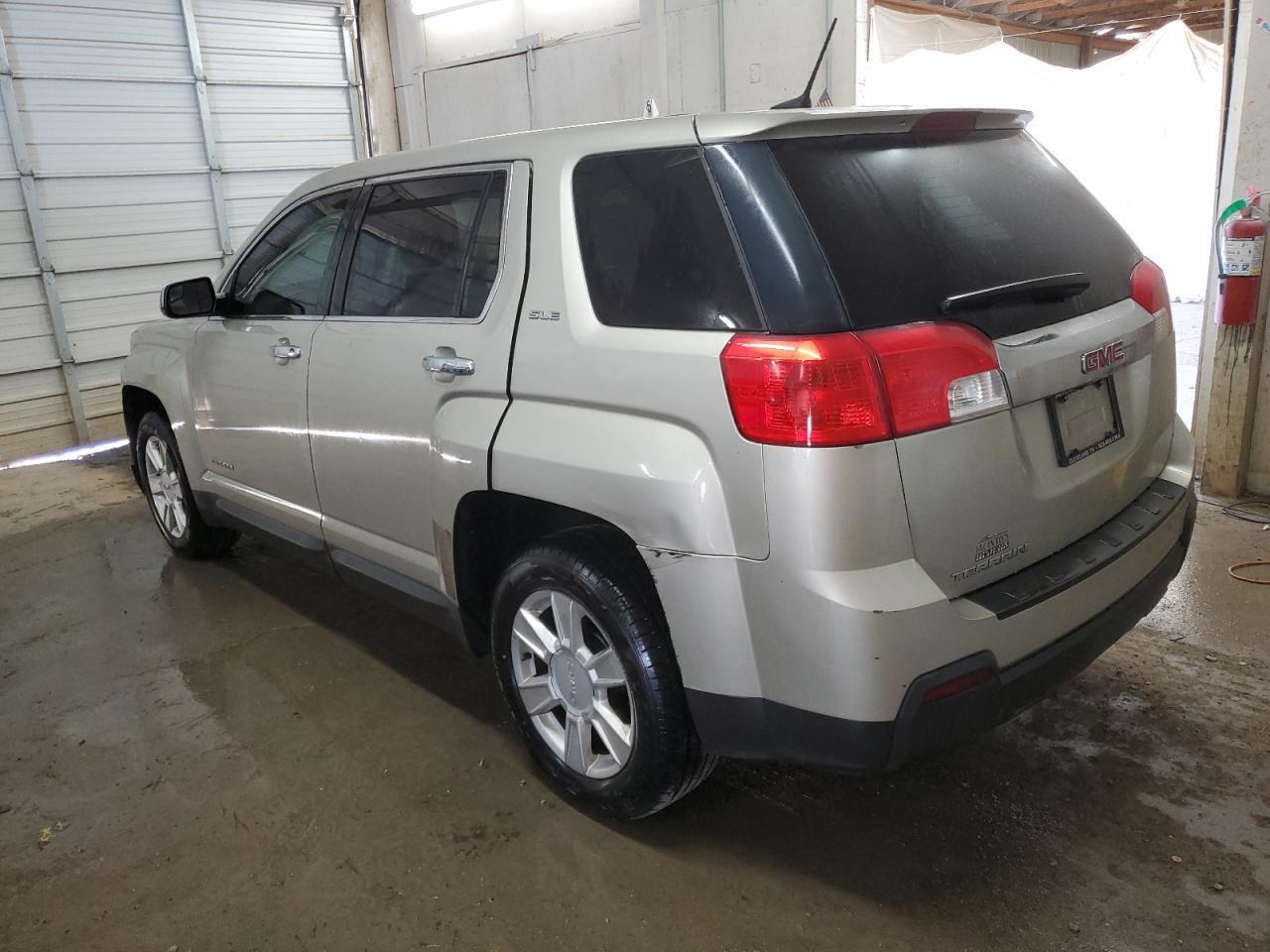 2013 GMC TERRAIN SL - Фото 2