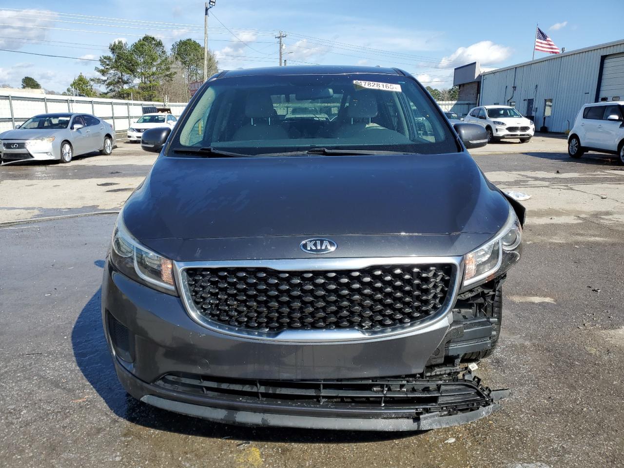 2016 KIA SEDONA LX - Image 5