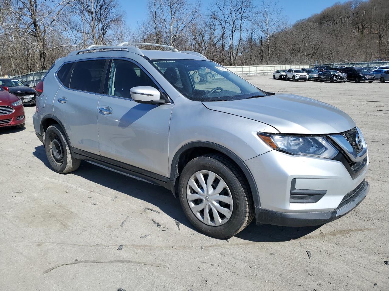 2017 NISSAN ROGUE S - Фото 4