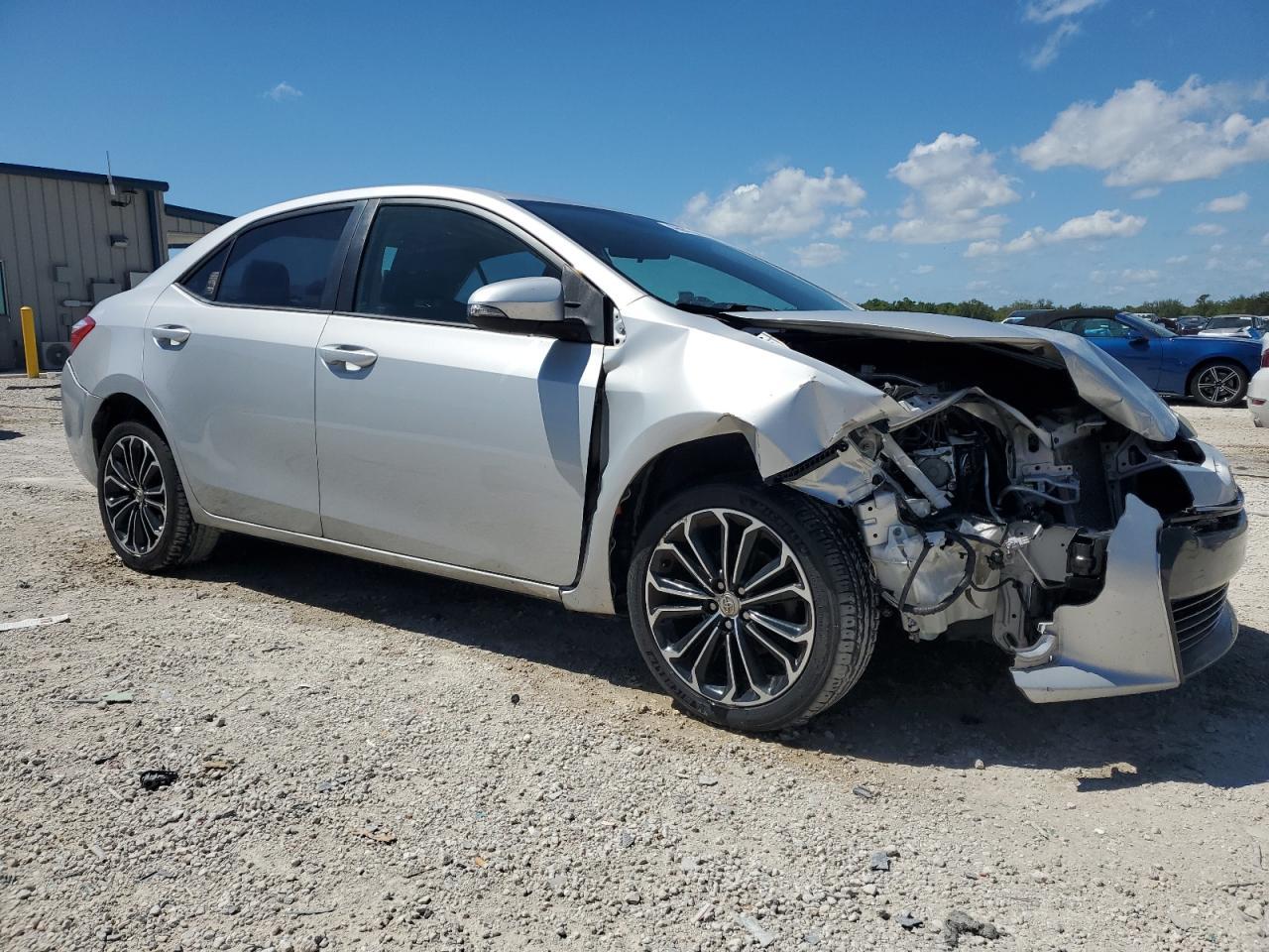 2015 TOYOTA COROLLA L - Фото 4