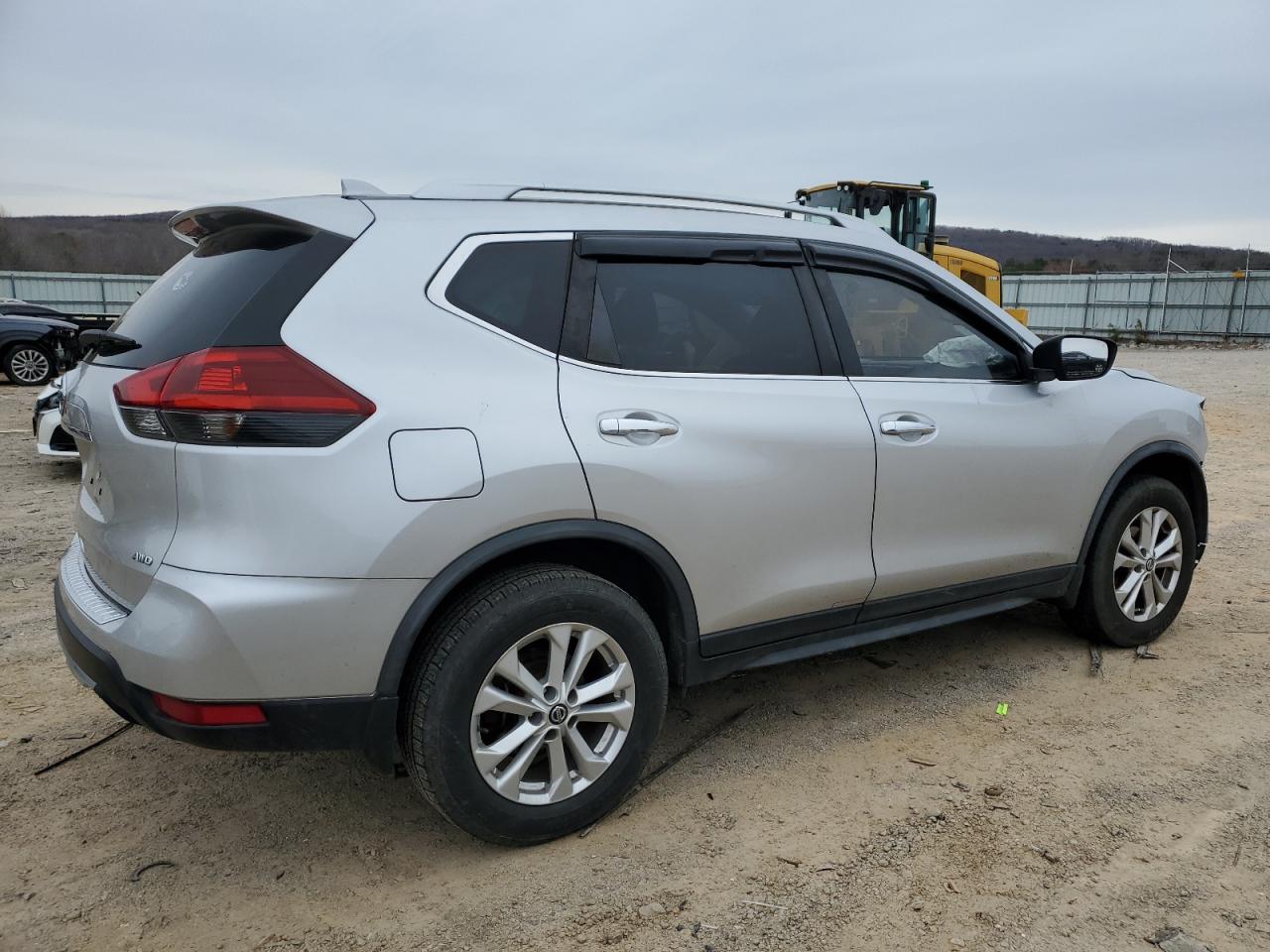 2018 NISSAN ROGUE S - Фото 3