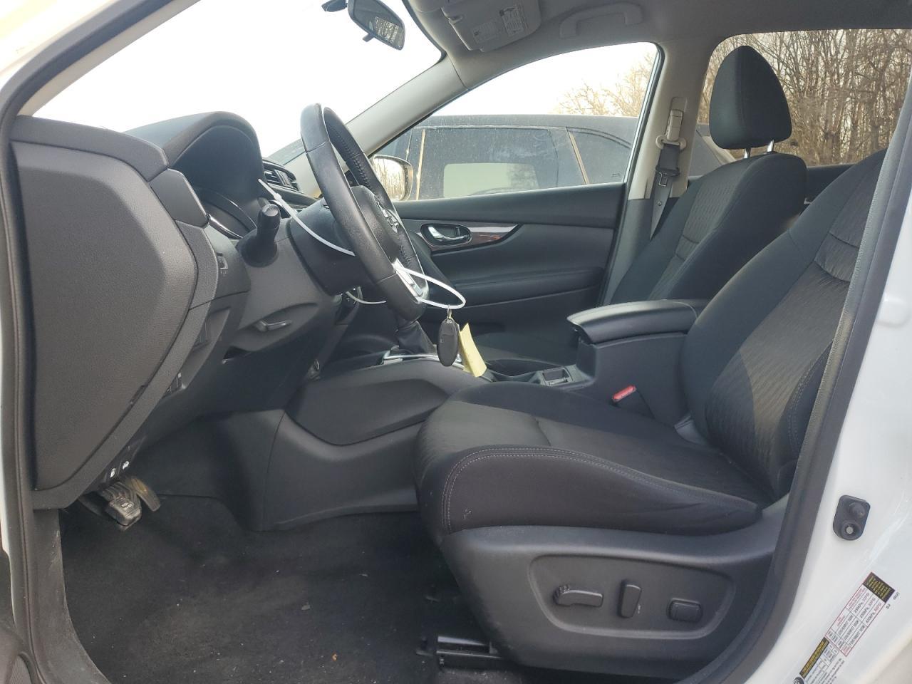 2017 NISSAN ROGUE SV - Image 7
