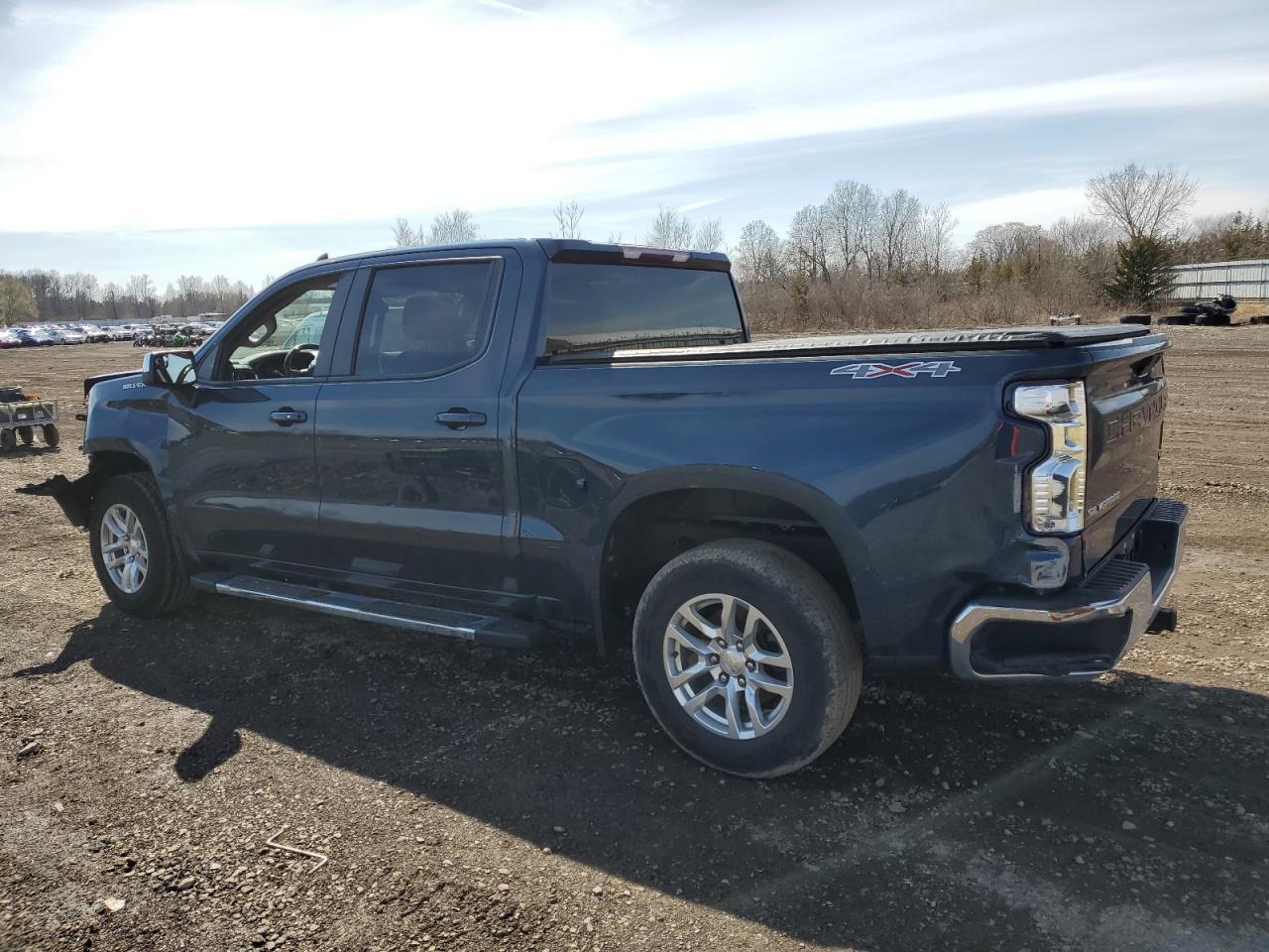 2021 CHEVROLET SILVERADO - Фото 2