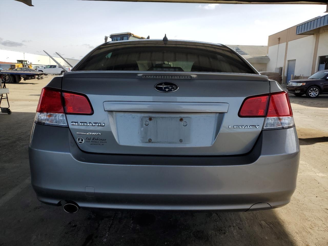 2011 SUBARU LEGACY 2.5 - Фото 6