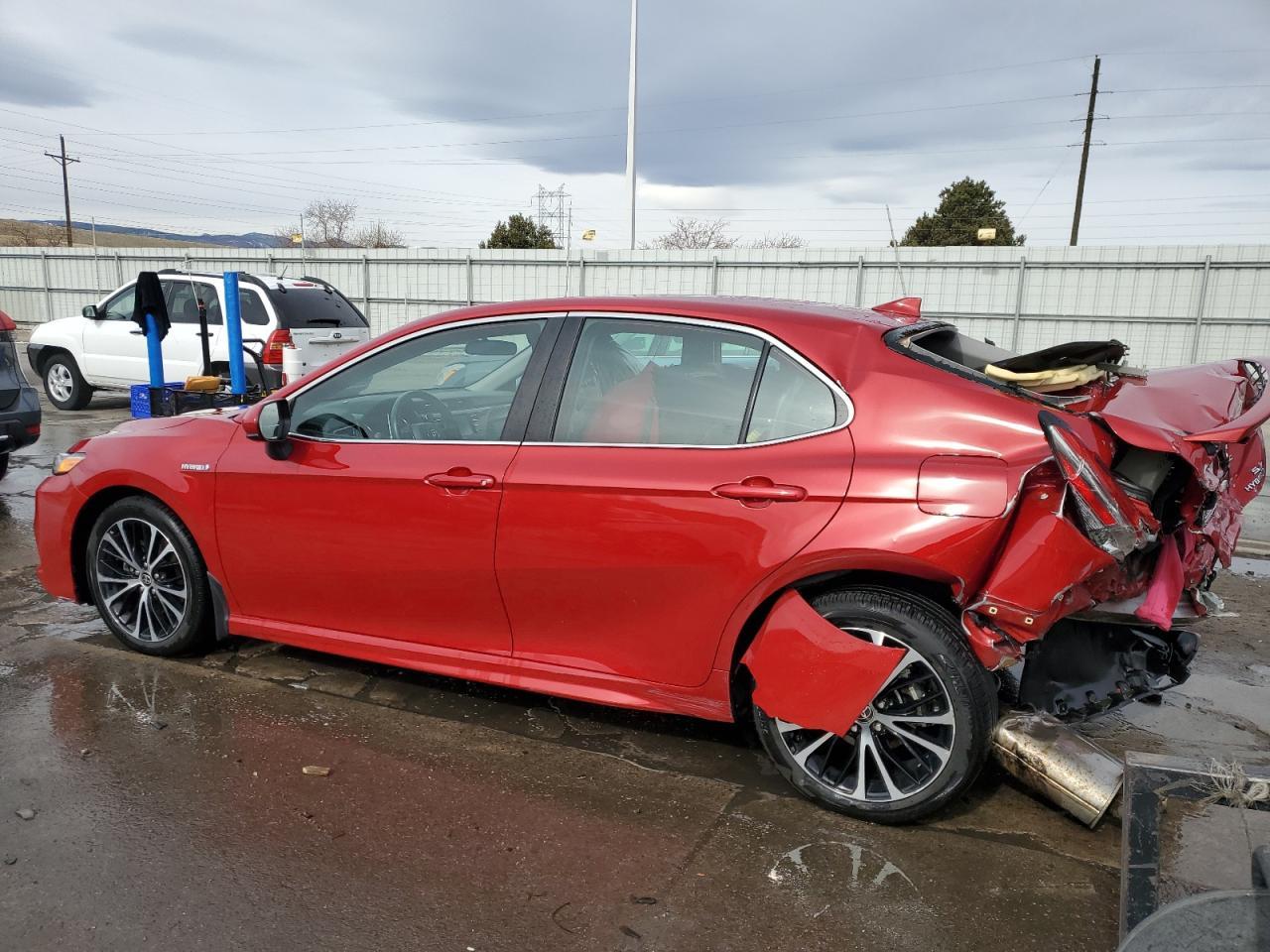 2020 TOYOTA CAMRY SE - Image 2