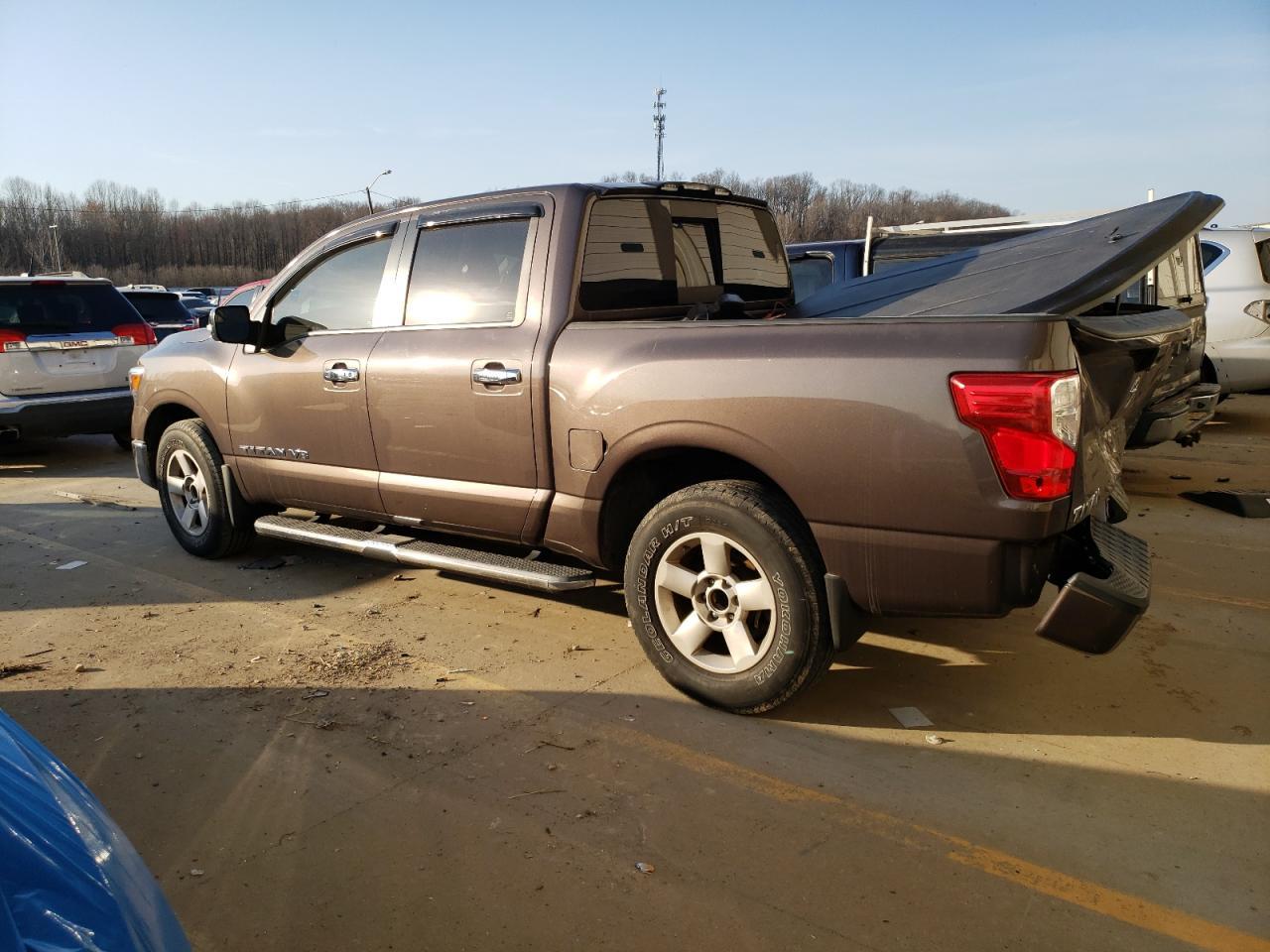 2018 NISSAN TITAN SV - Фото 2
