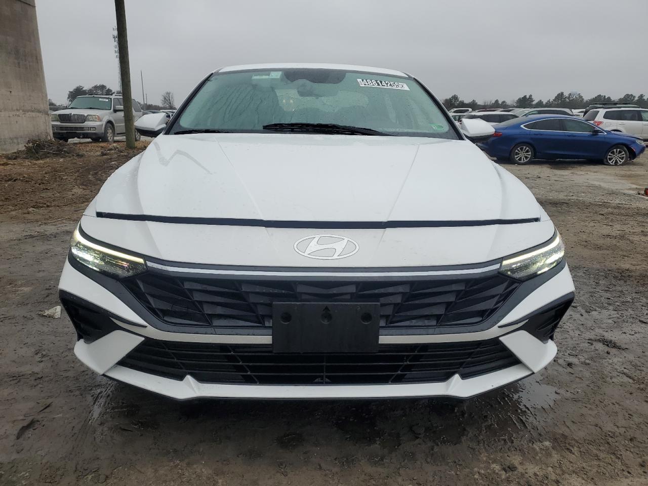 2024 HYUNDAI ELANTRA SE - Фото 5
