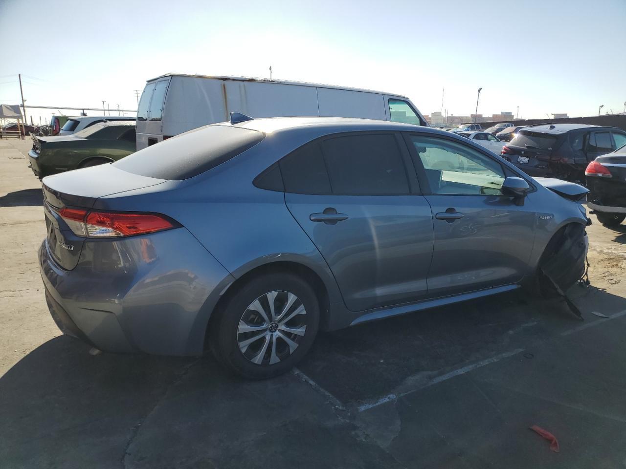 2020 TOYOTA COROLLA LE - Image 3