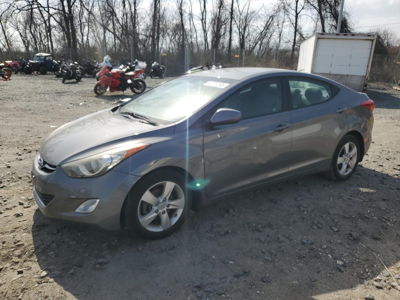 2013 HYUNDAI ELANTRA GL