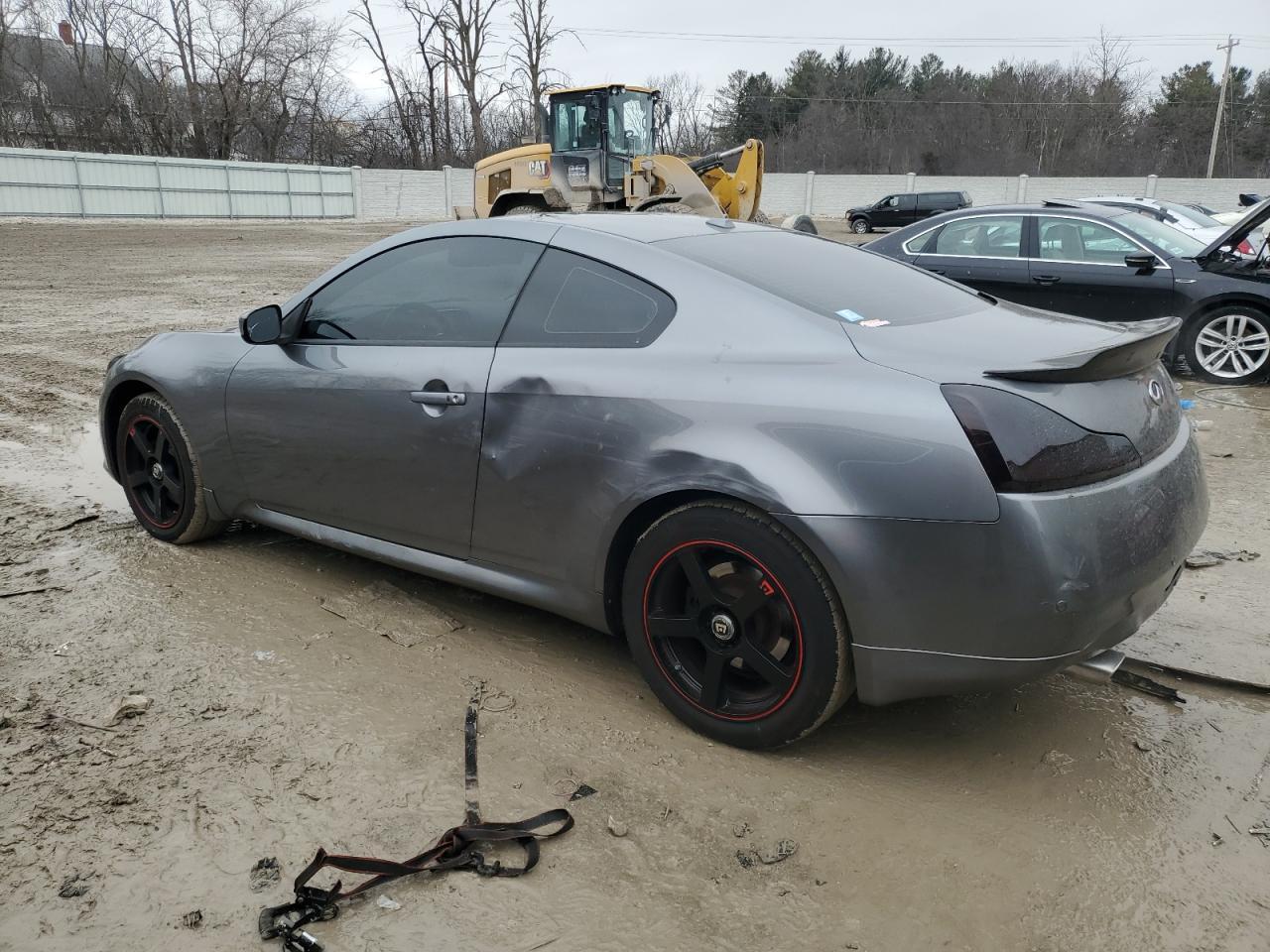2011 INFINITI G37 - Фото 2