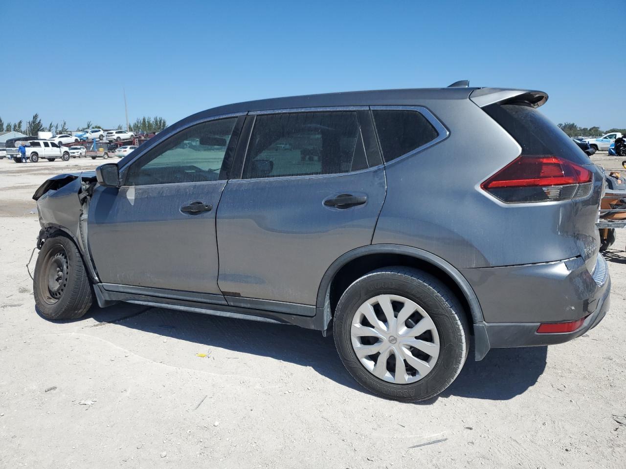 2018 NISSAN ROGUE S - Фото 2