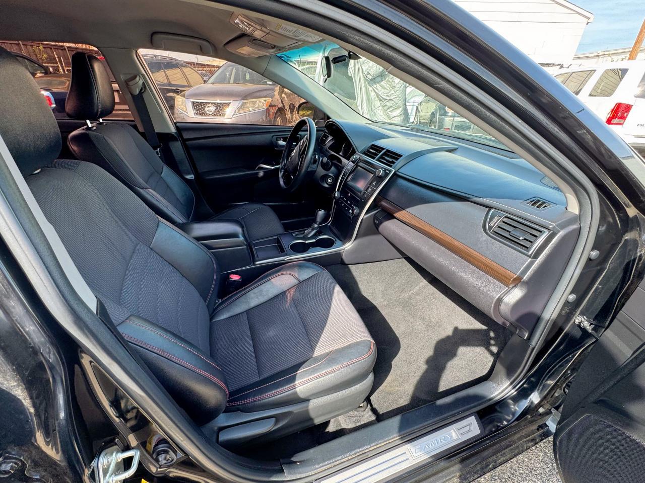 2017 TOYOTA CAMRY LE - Image 5