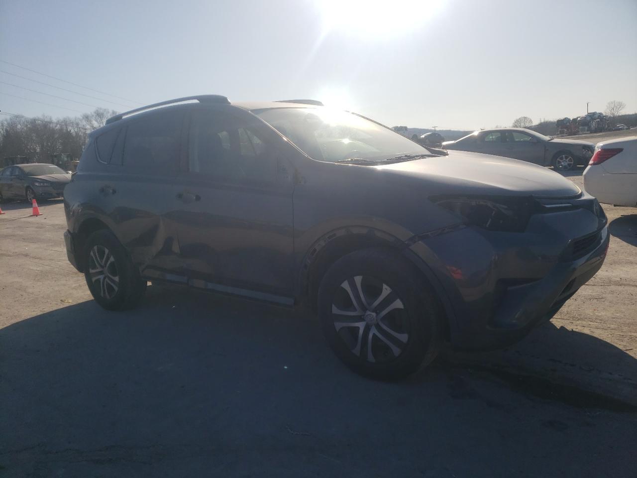 2017 TOYOTA RAV4 LE - Фото 4