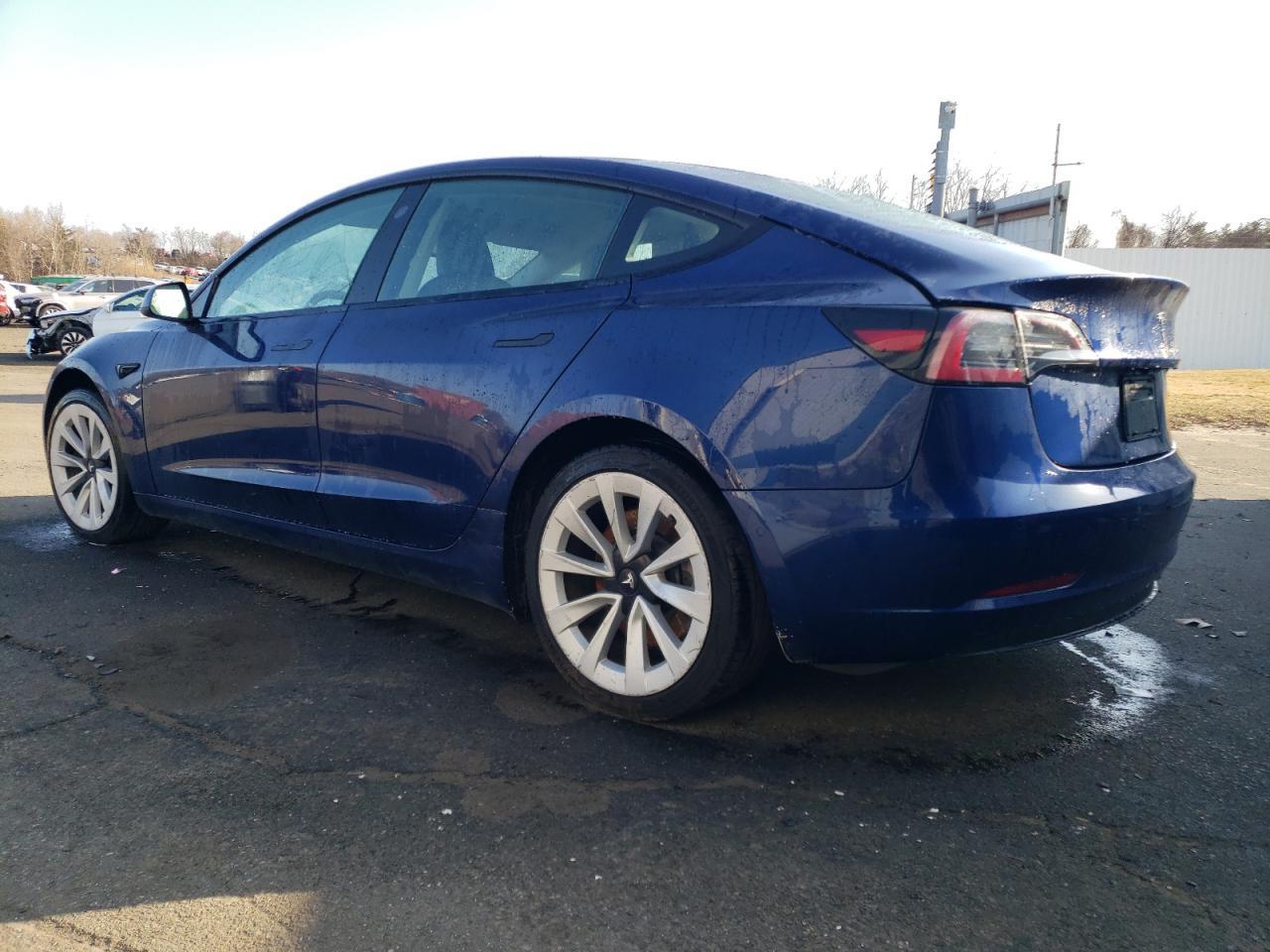 2022 TESLA MODEL 3 - Фото 2