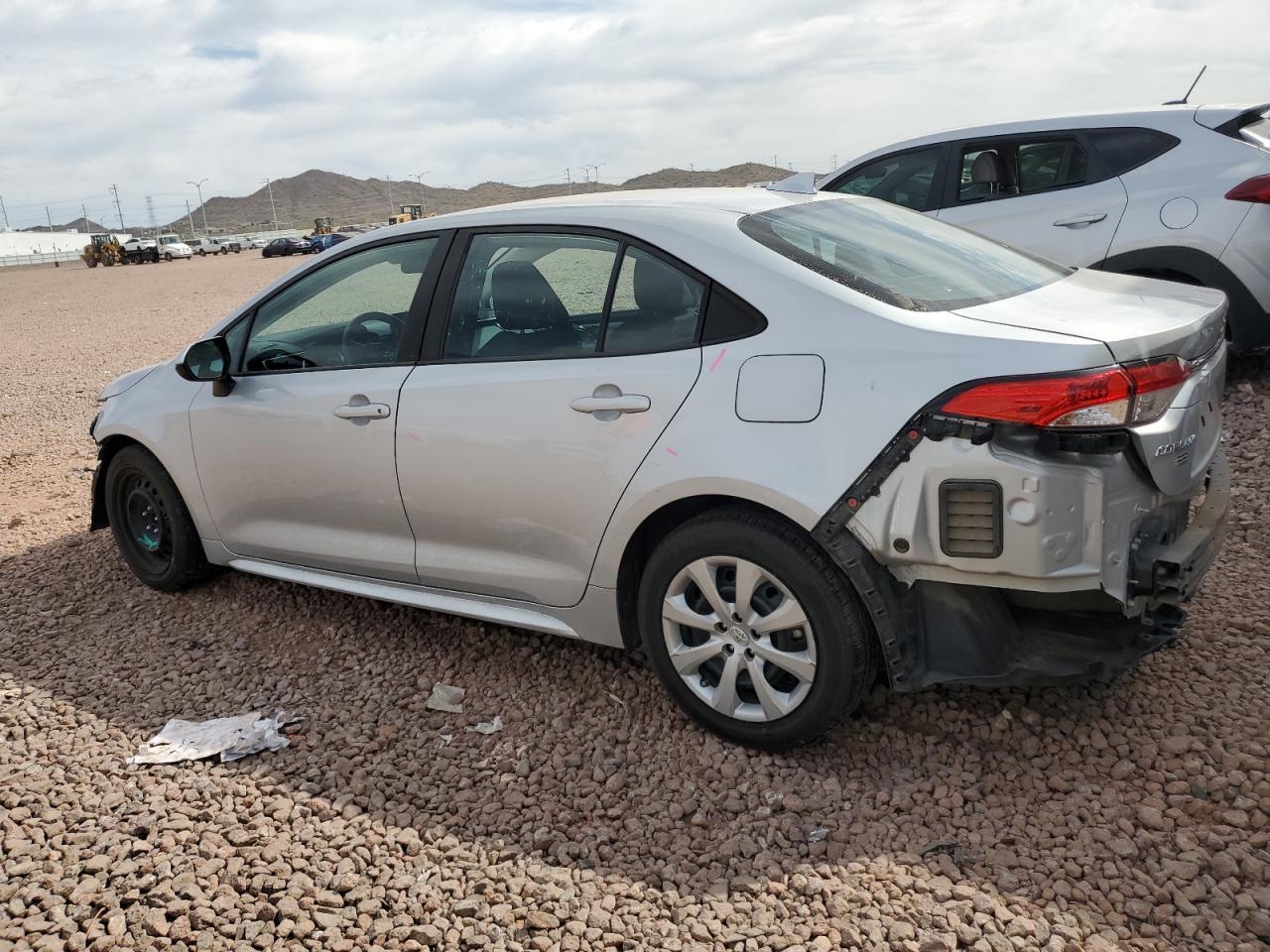 2022 TOYOTA COROLLA LE - Фото 2