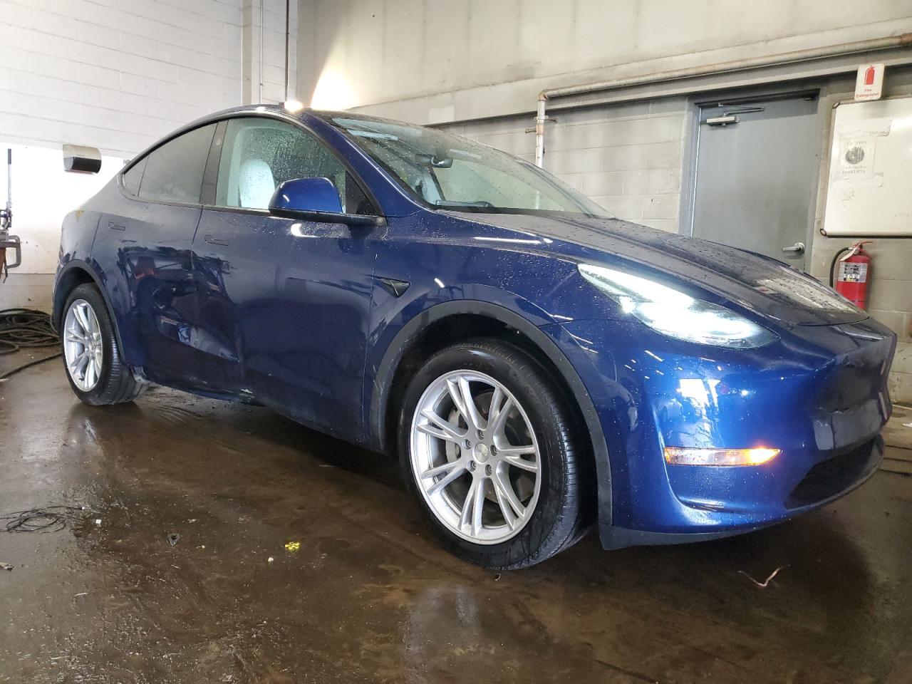 2024 TESLA MODEL Y - Image 4