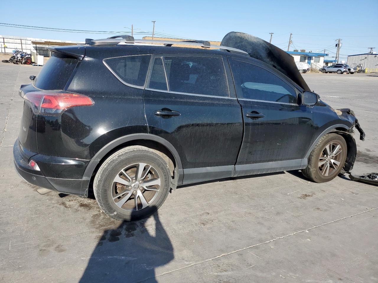 2016 TOYOTA RAV4 XLE - Image 3