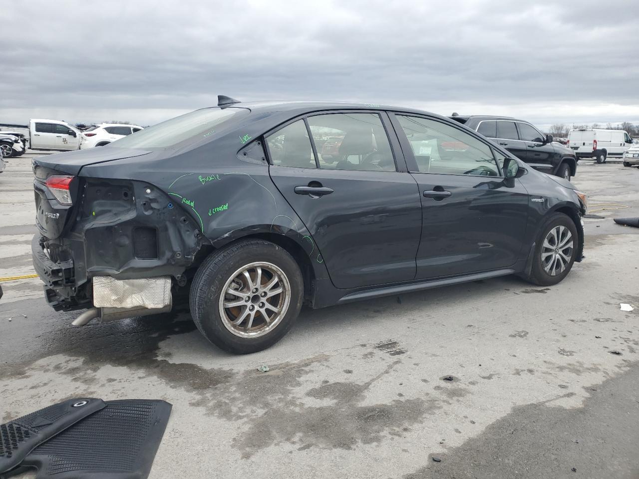 2021 TOYOTA COROLLA LE - Фото 3