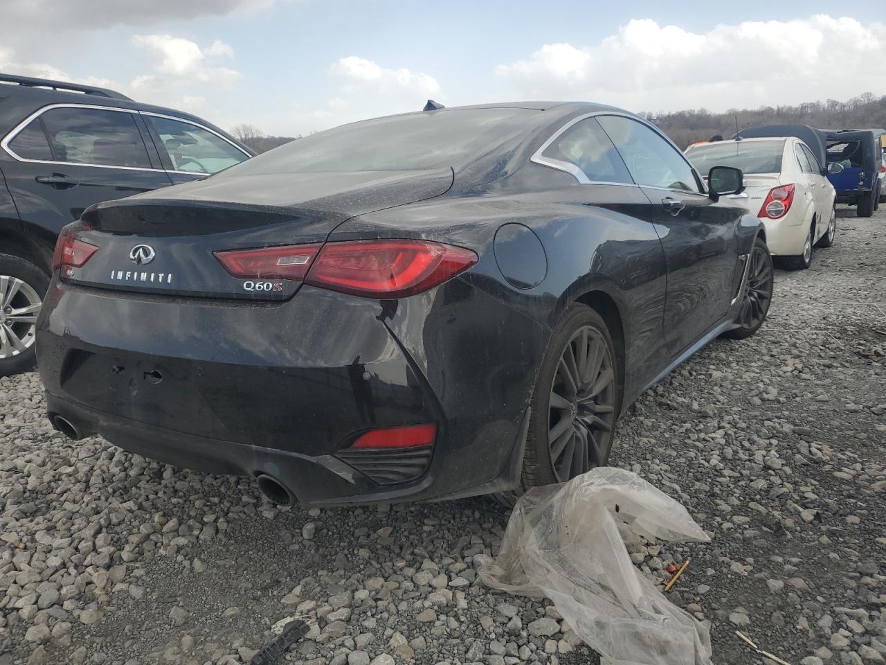 2017 INFINITI Q60 RED SP - Image 3