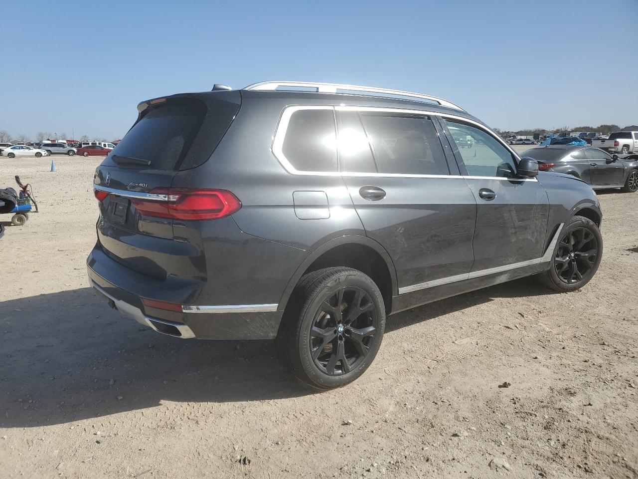 2022 BMW X7 XDRIVE4 - Фото 3