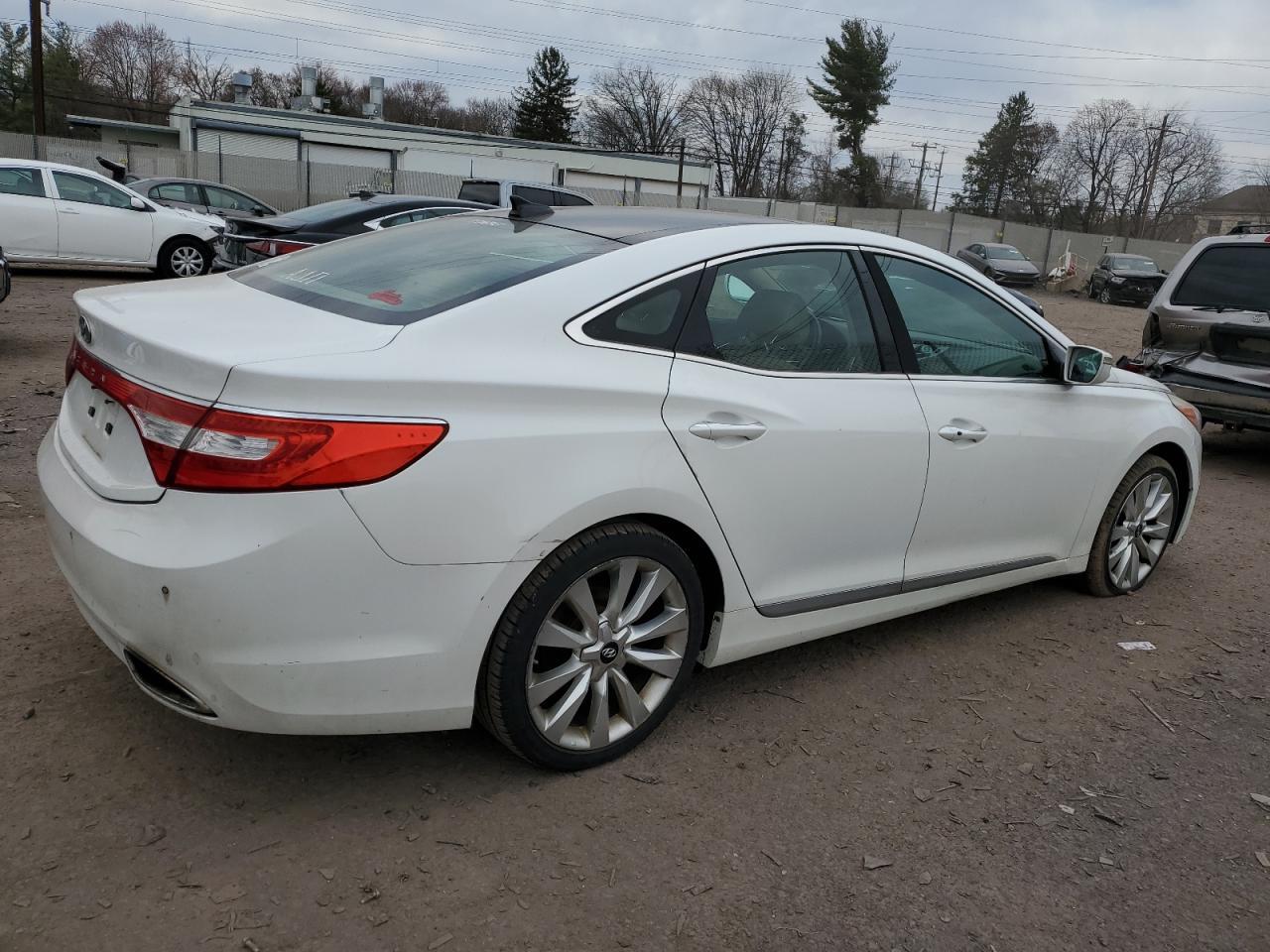 2013 HYUNDAI AZERA GLS - Фото 3