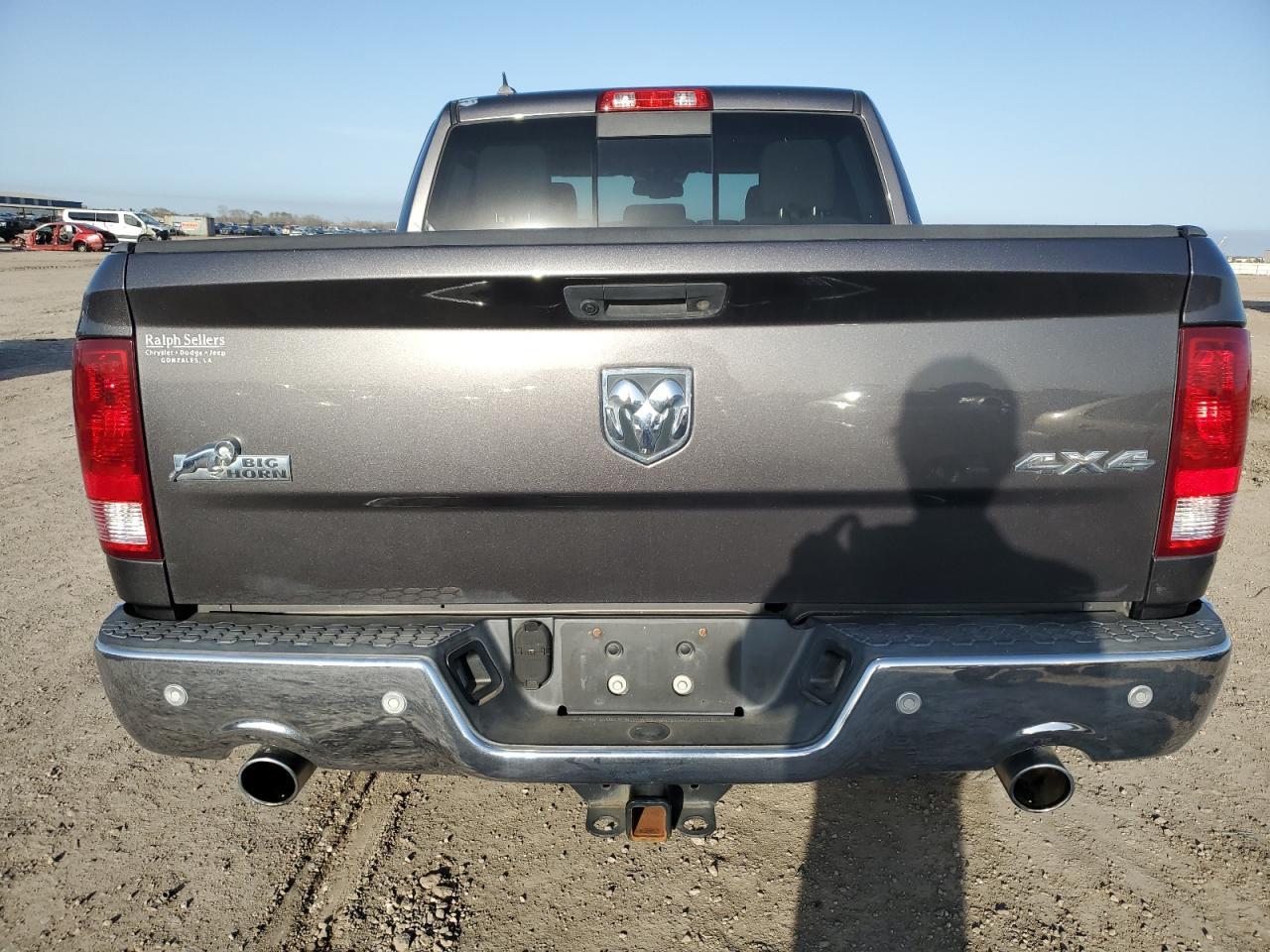 2017 RAM 1500 SLT - Image 6