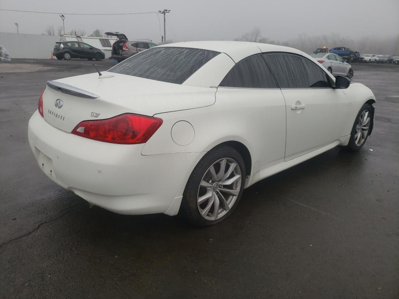 2011 INFINITI G37 BASE - Фото 3