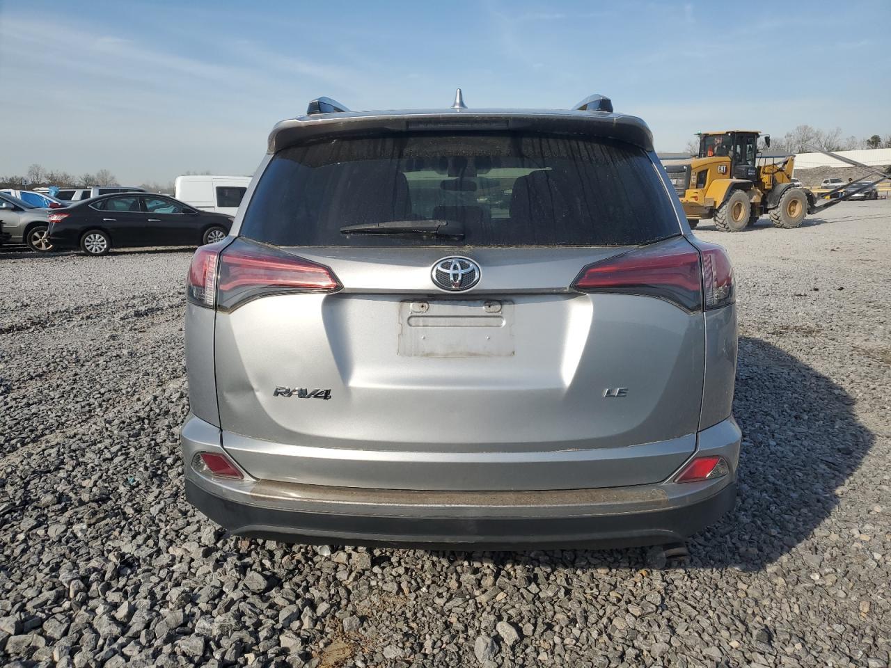 2016 TOYOTA RAV4 LE - Фото 6