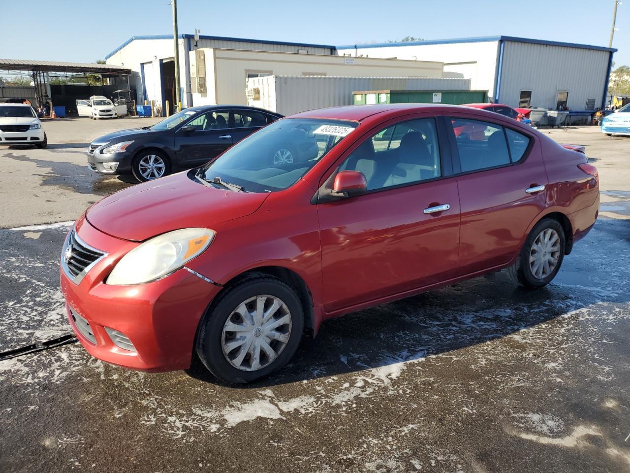 2014 NISSAN VERSA S