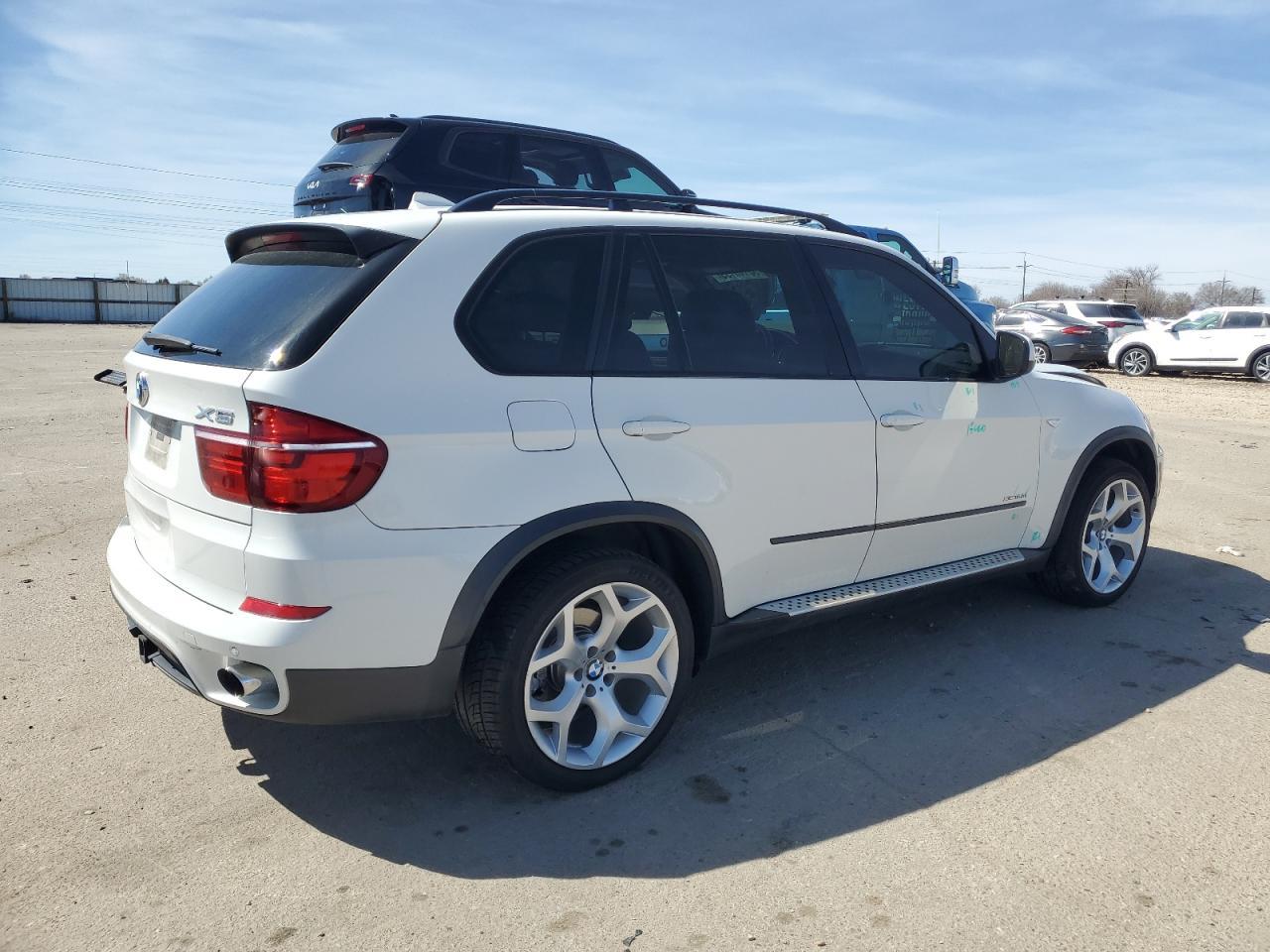 2011 BMW X5 XDRIVE3 - Image 3