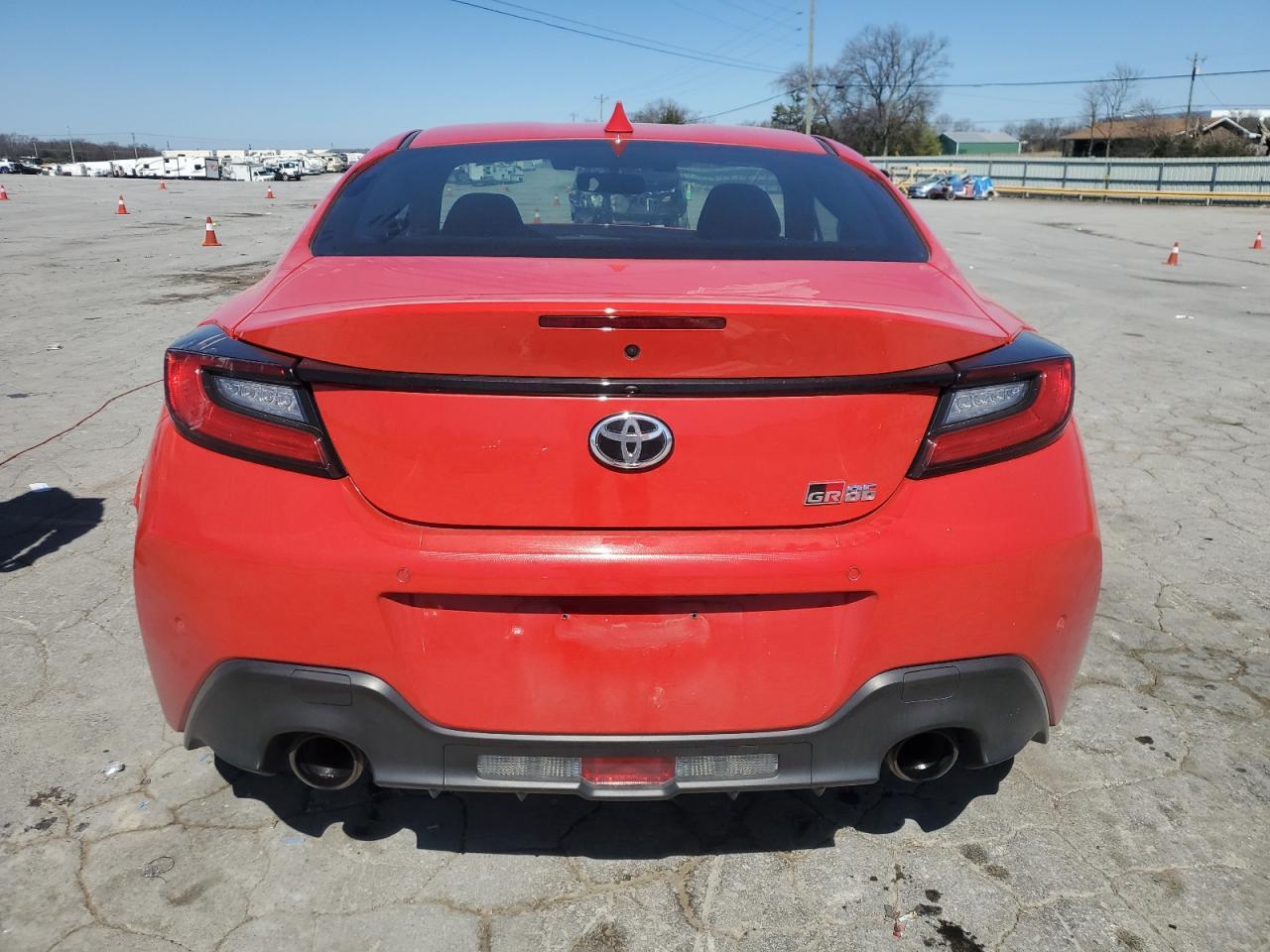 2023 TOYOTA GR 86 - Image 6