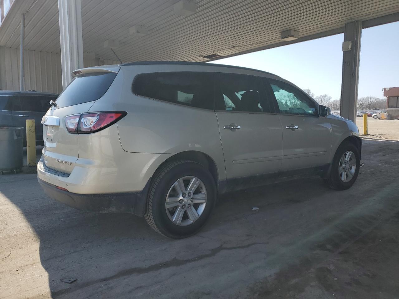2014 CHEVROLET TRAVERSE L - Image 3