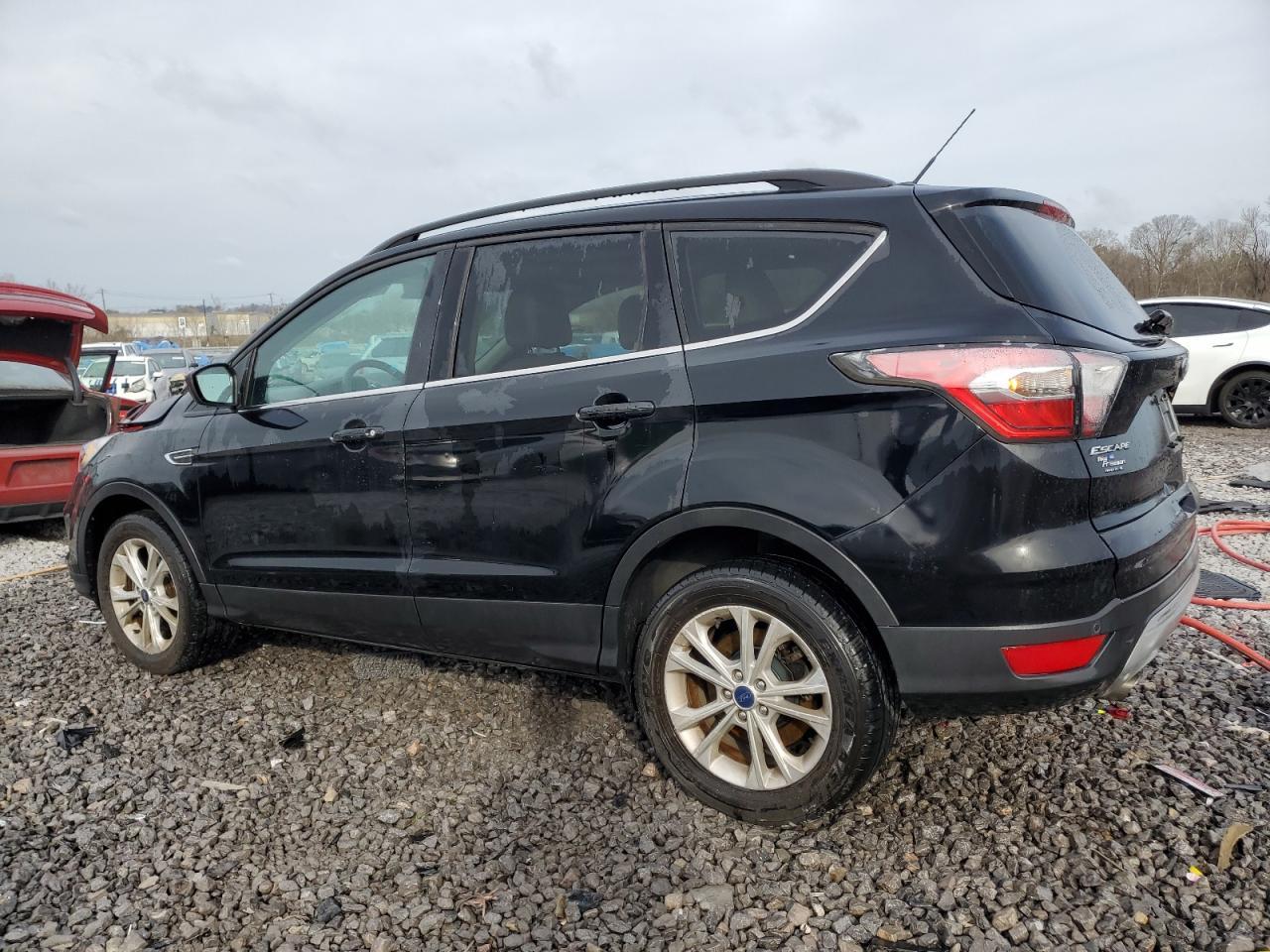 2017 FORD ESCAPE SE - Фото 2