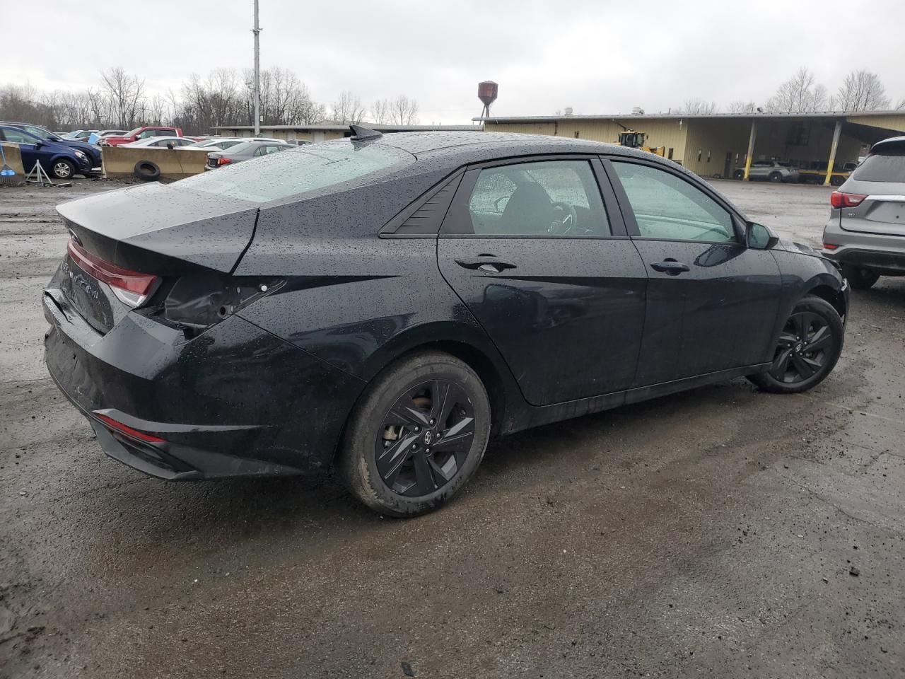2023 HYUNDAI ELANTRA SE - Image 3