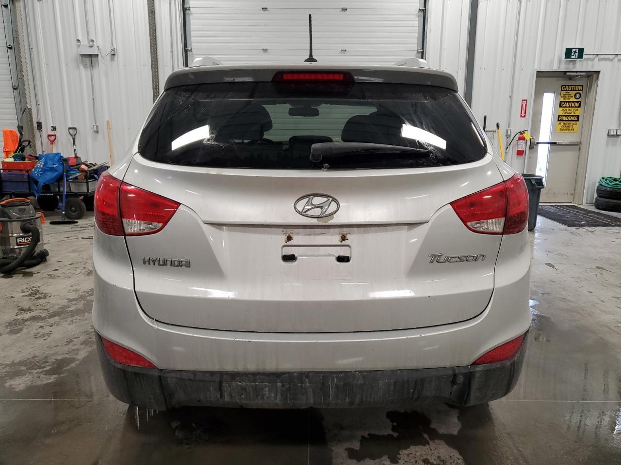 2012 HYUNDAI TUCSON GLS - Image 6
