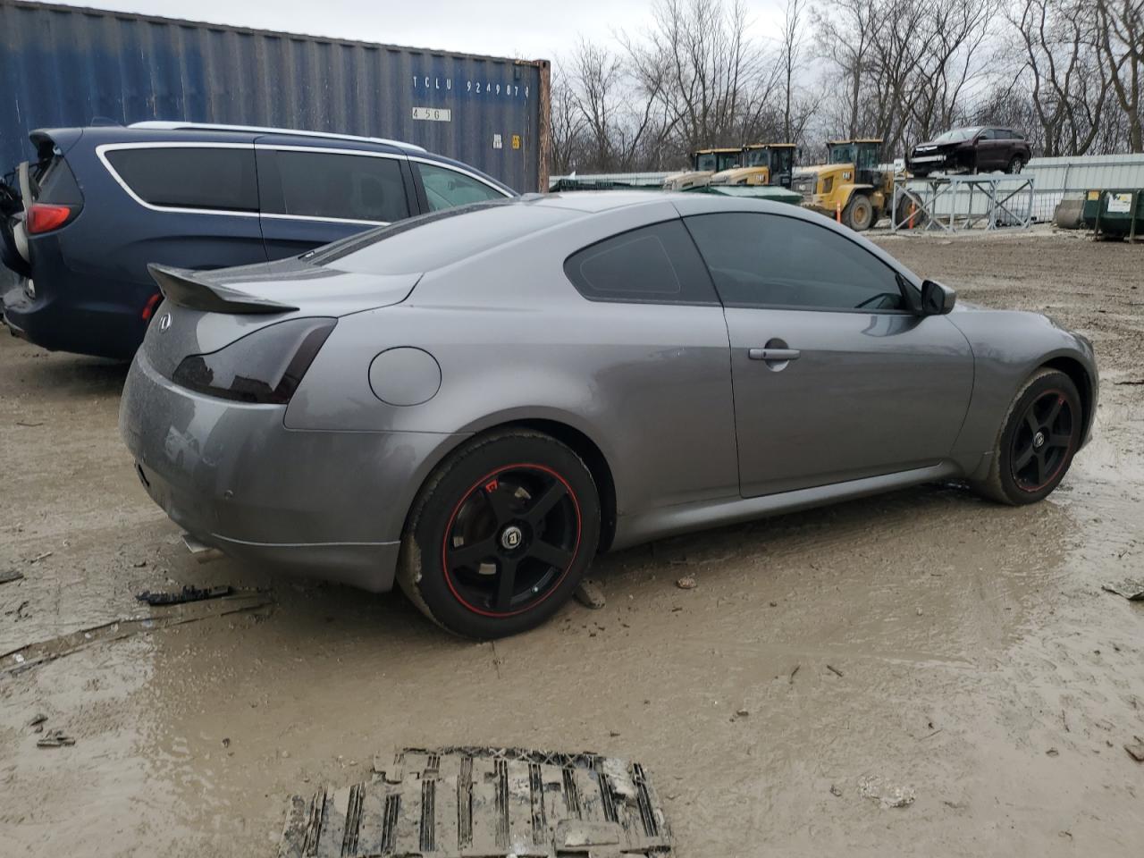 2011 INFINITI G37 - Фото 3