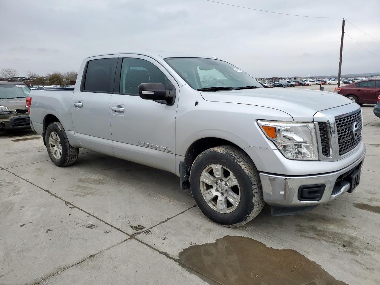 2018 NISSAN TITAN S - Фото 4