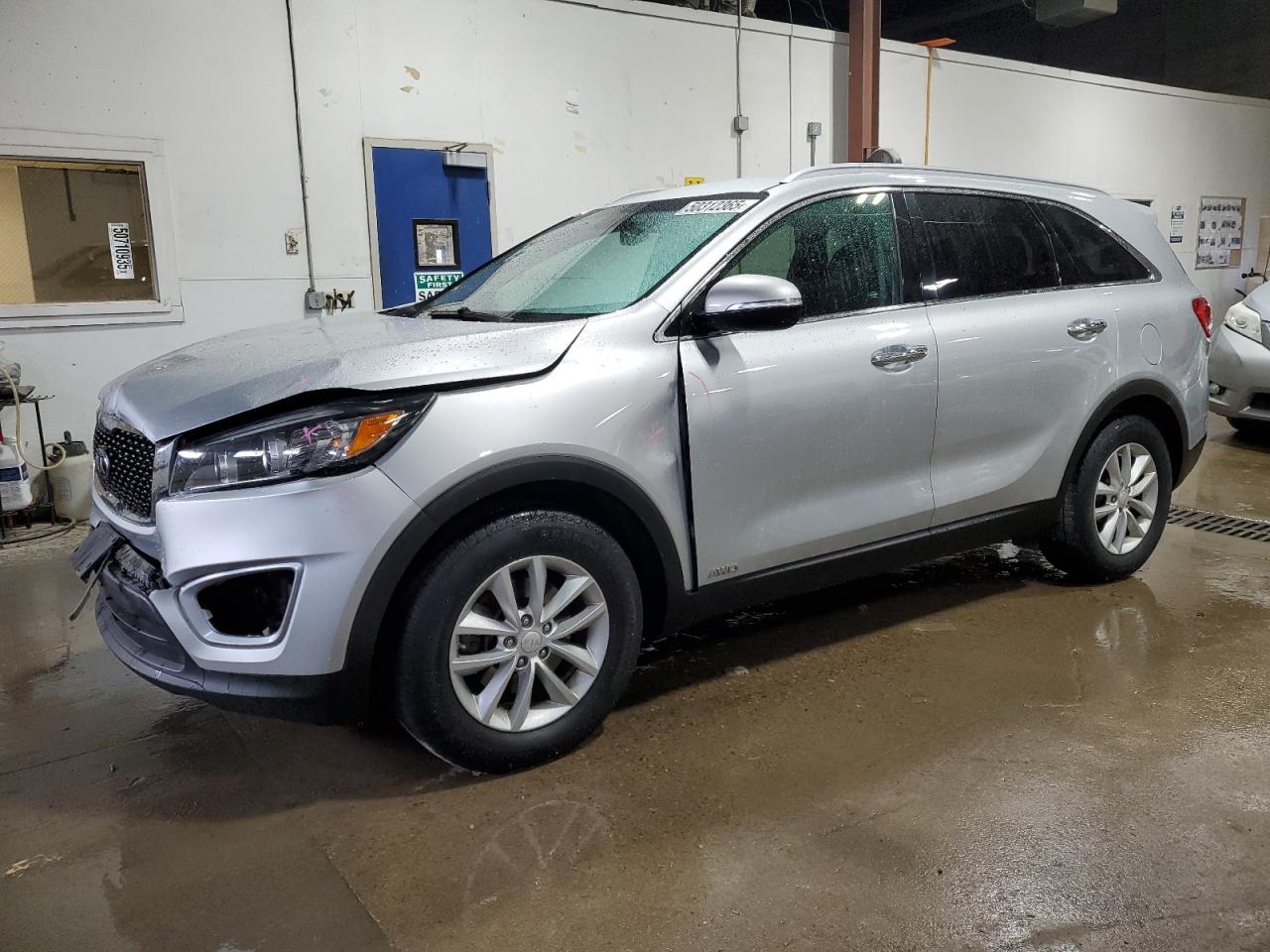 2017 KIA SORENTO LX